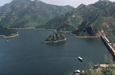 燕塞湖